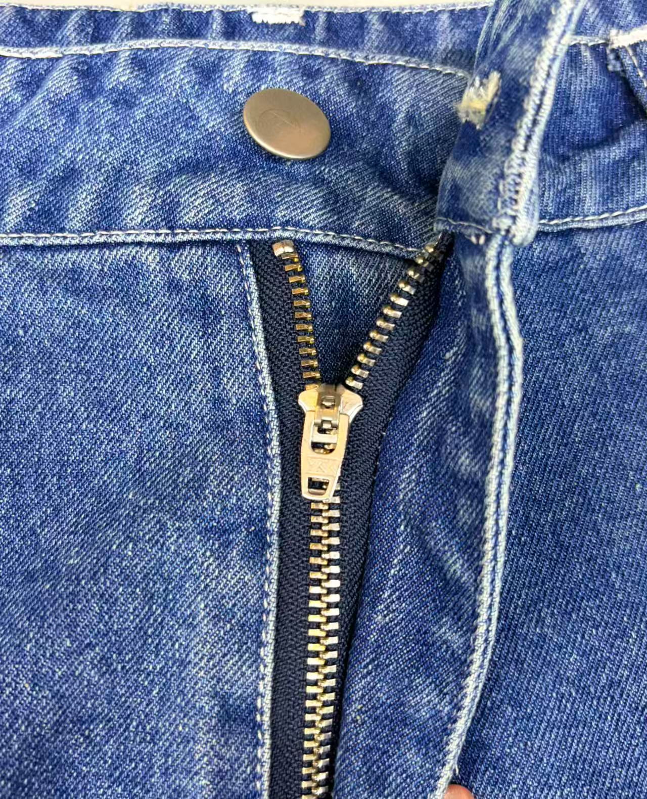 Denim jeans zipper fly detail