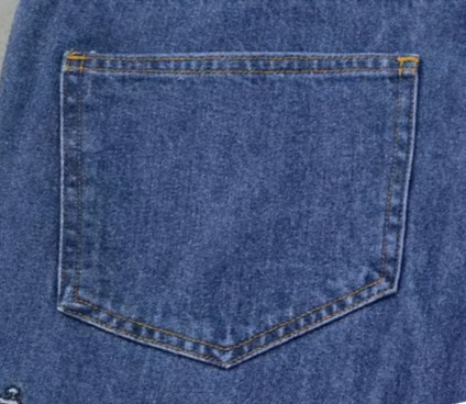 Denim shorts pocket detail
