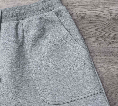 Custom shorts pocket detail