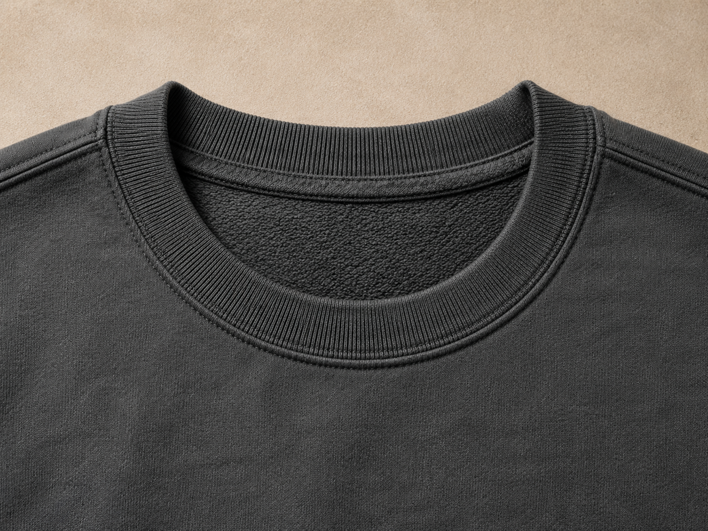 Sweatshirt set crewneck rib neckline detail