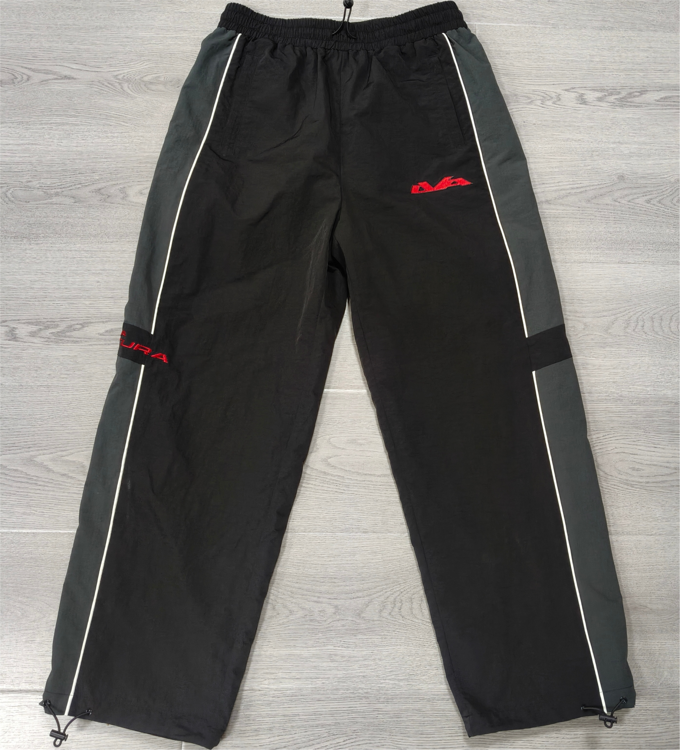 Tracksuit pants construction detail
