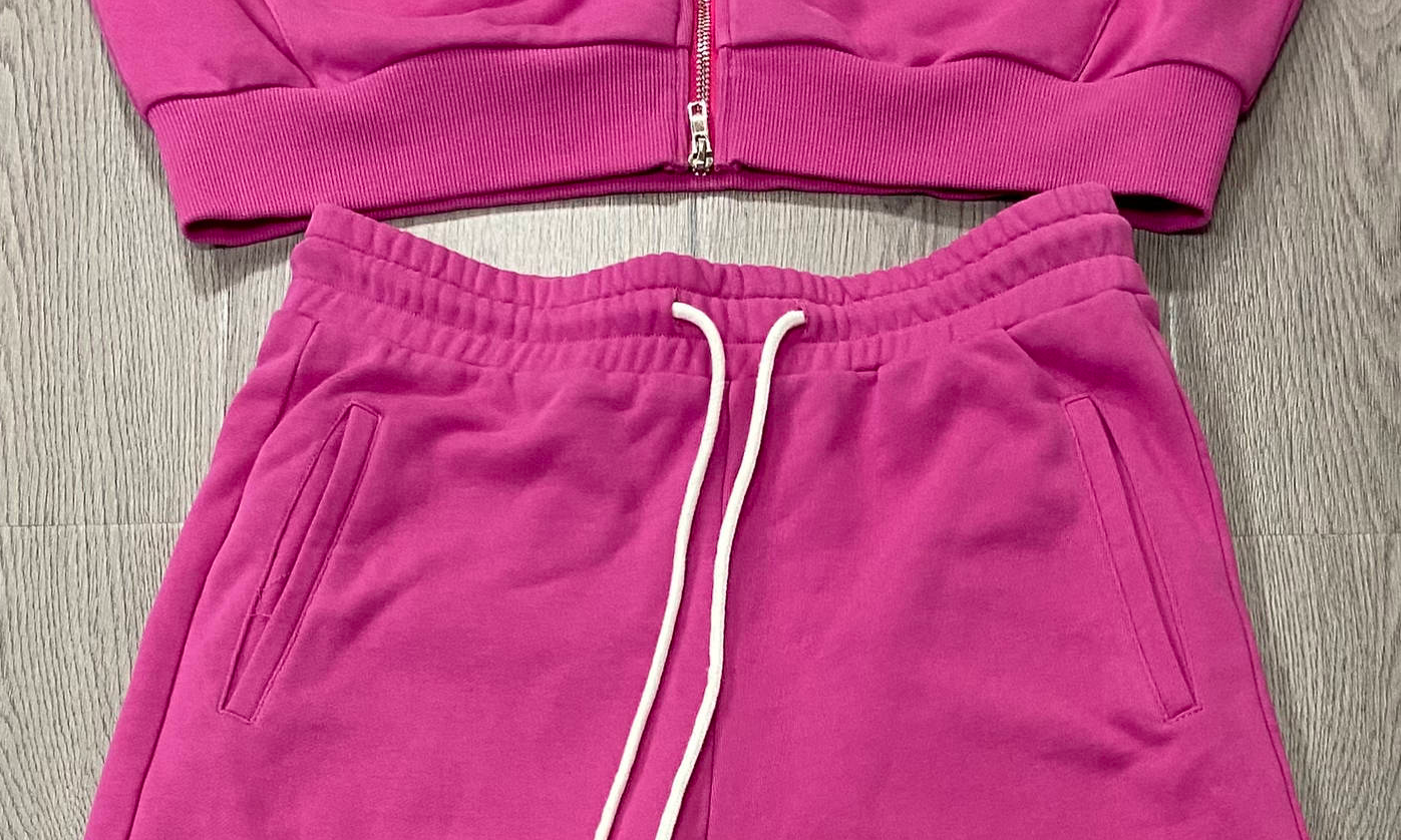 Two-piece set fabric and color matching detail