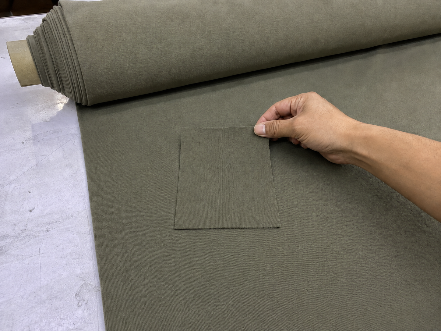 Bulk fabric color confirmation before production