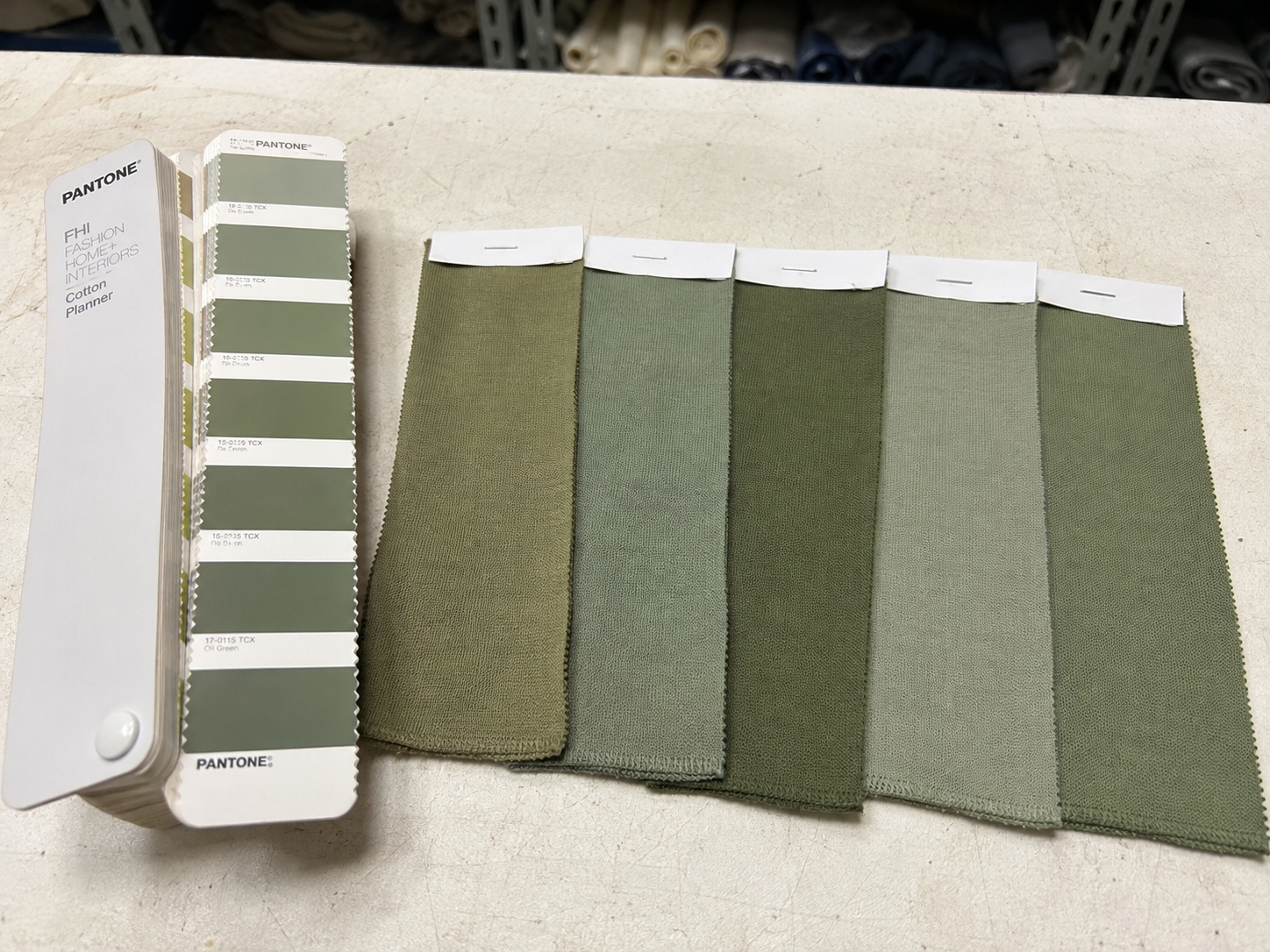 Pantone fabric color and lab dip comparison